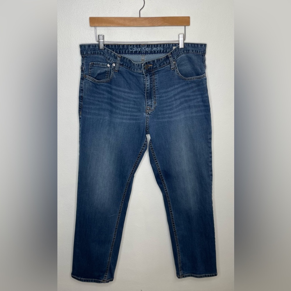 Calvin Klein Jeans Mens’s Dark Blue Straight Fit Size 38